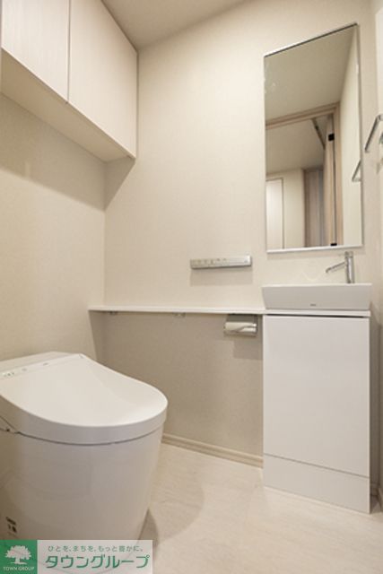 トイレ　※写真は同タイプ住戸です。