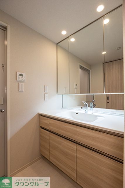 洗面設備　※写真は同タイプ住戸です。