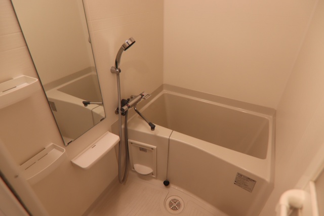 バス・シャワールーム　※別室の参考写真の為、現況優先です。