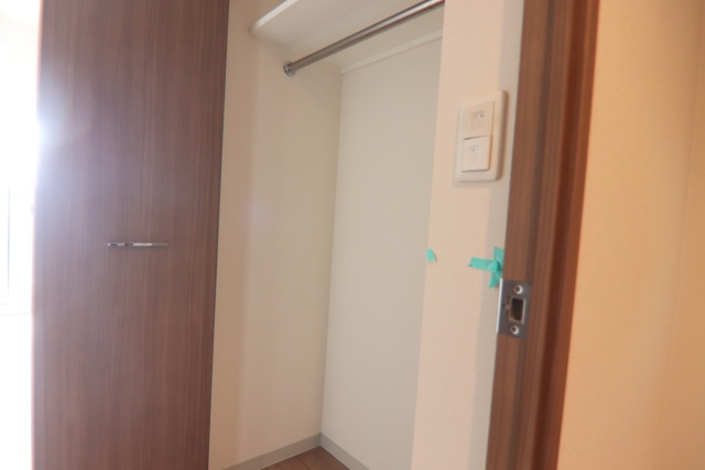 玄関　※別室の参考写真の為、現況優先です。