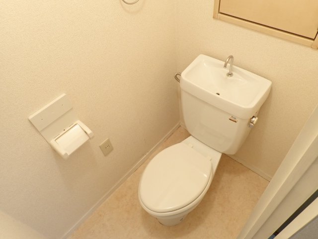 トイレ　同タイプの写真です。
