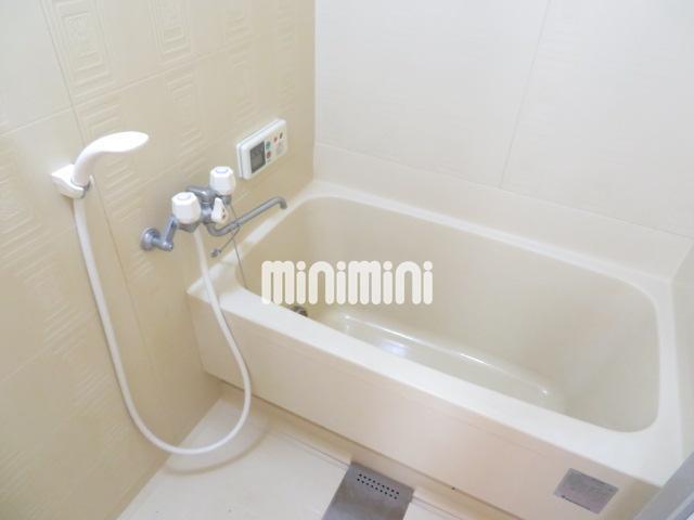 バス・シャワールーム　お風呂は追い焚き付き