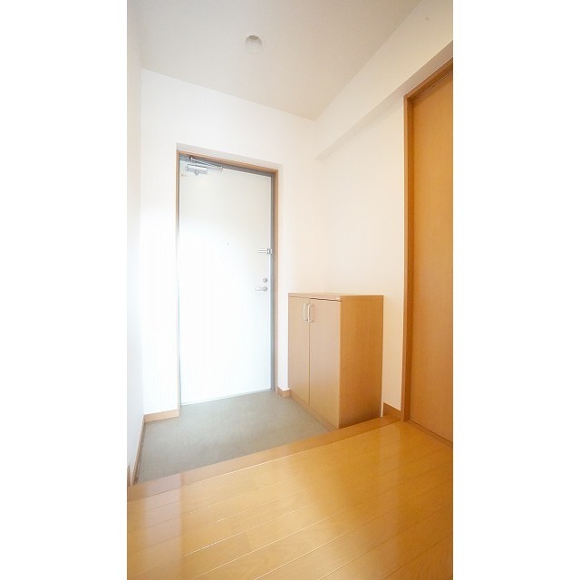 玄関　３０２号室の写真使用