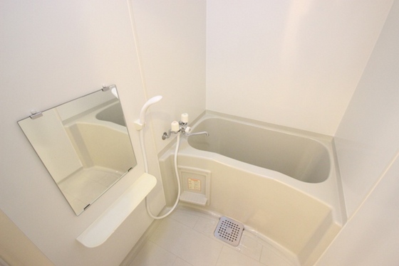 バス・シャワールーム　※別部屋の写真です