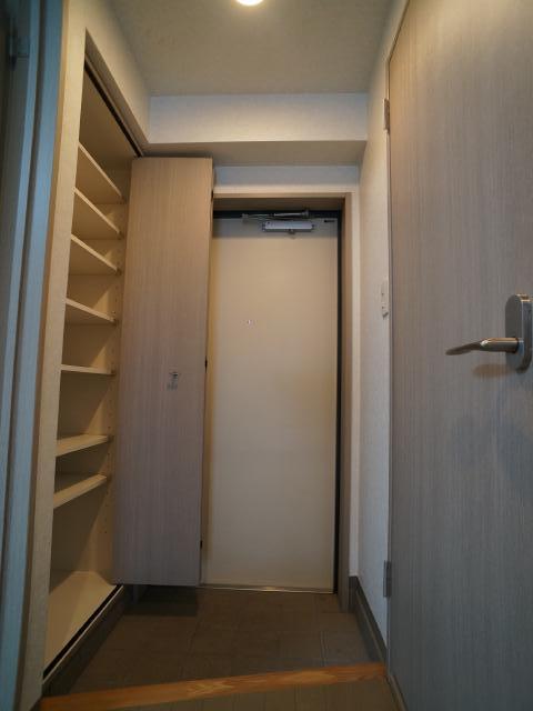 その他設備　玄関には大きな下駄箱があるので、いつでもスッキリ片付きます！