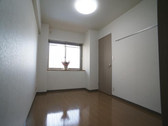 その他部屋・スペース　洋室６帖！たっぷり収納があるとお部屋を広く使えます♪