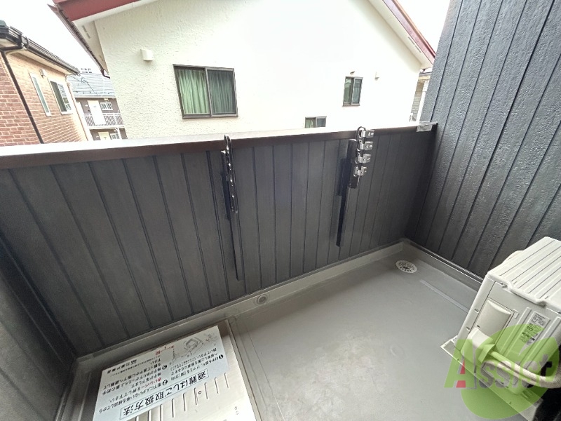 バルコニー　バルコニーがあるので洗濯物は外に干せそうですね～