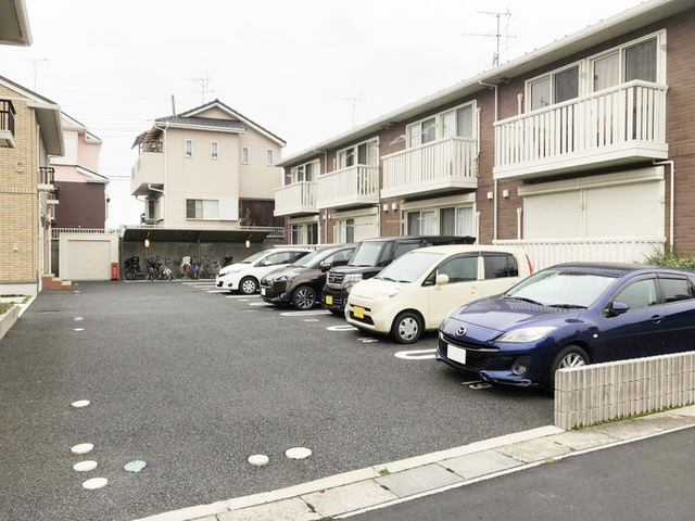 駐車場　駐車場