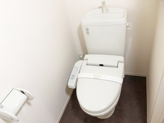 トイレ　温水洗浄暖房便座トイレ