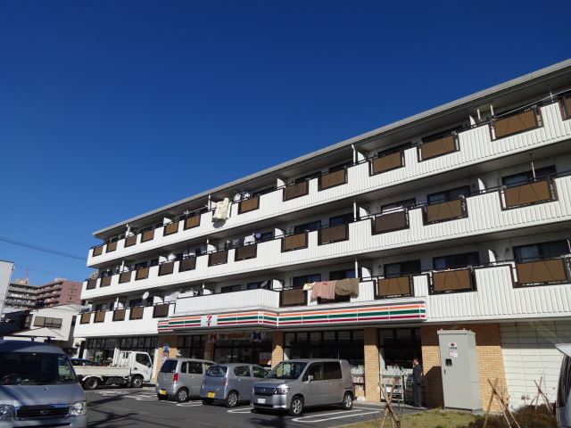 コンビニ　セブンイレブン（コンビニ）まで210m