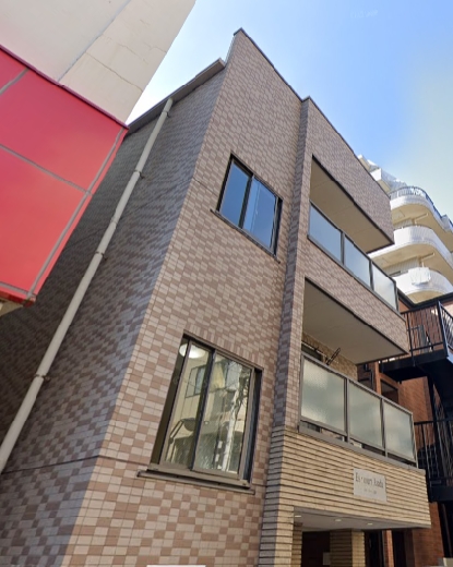 建物外観　小田商店街に隣接し買物便利な立地☆