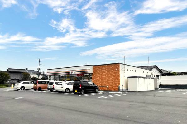 コンビニ　セブンイレブン（コンビニ）まで1100m
