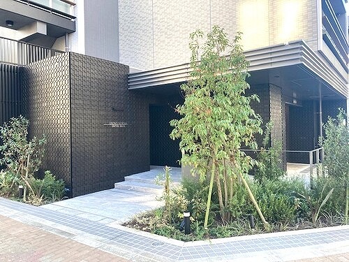 エントランス　エントランス外観　※竣工時2022.10撮影