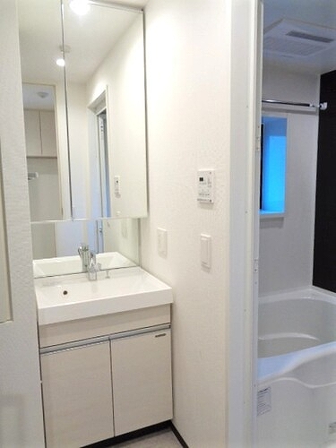 洗面設備　洗面所　※新築時同タイプ別部屋2022.12撮影