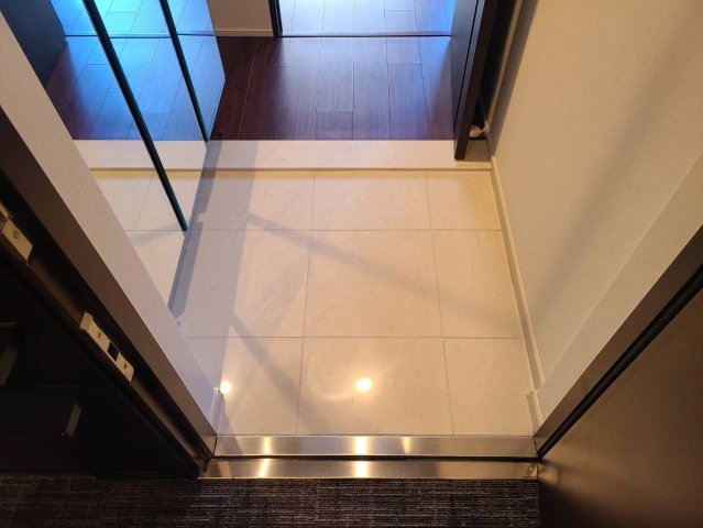 玄関　オープンレジデンシア名古屋栄