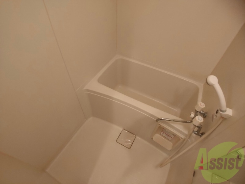 バス・シャワールーム　お風呂です。ゆっくりお風呂につかるのも体に良いですね～