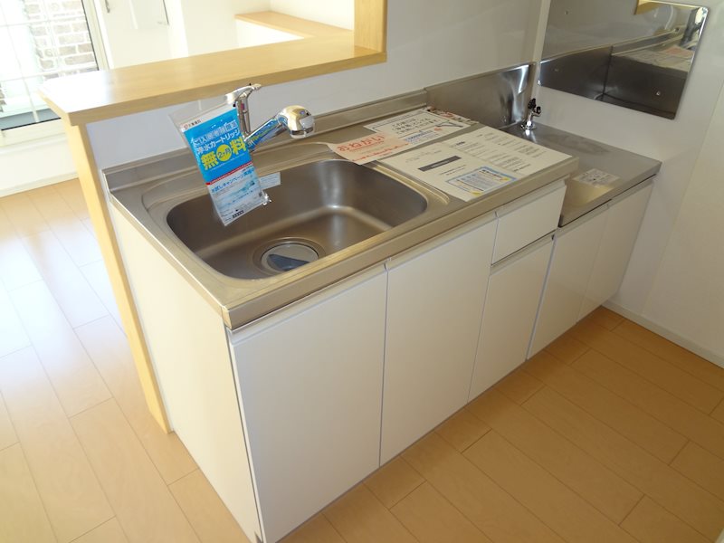 キッチン　同タイプの物件の参考画像です。