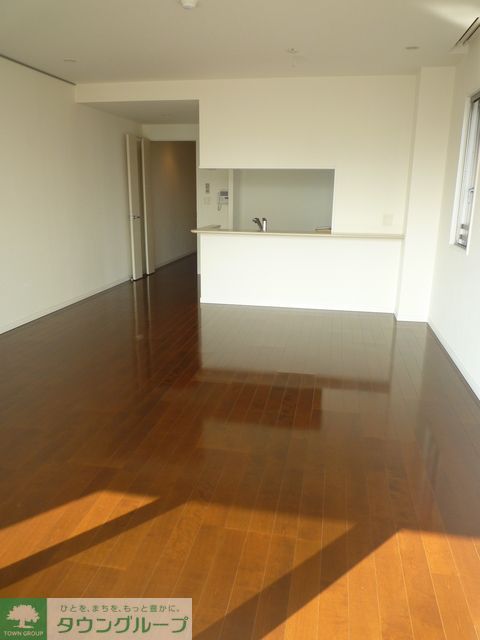 居室・リビング　Eタイプ2010年2月撮影 同タイプ208号室の写真です。