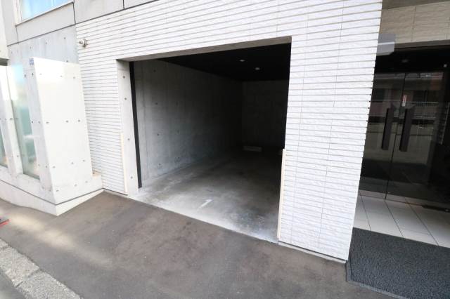 駐車場　屋根付き駐車場♪