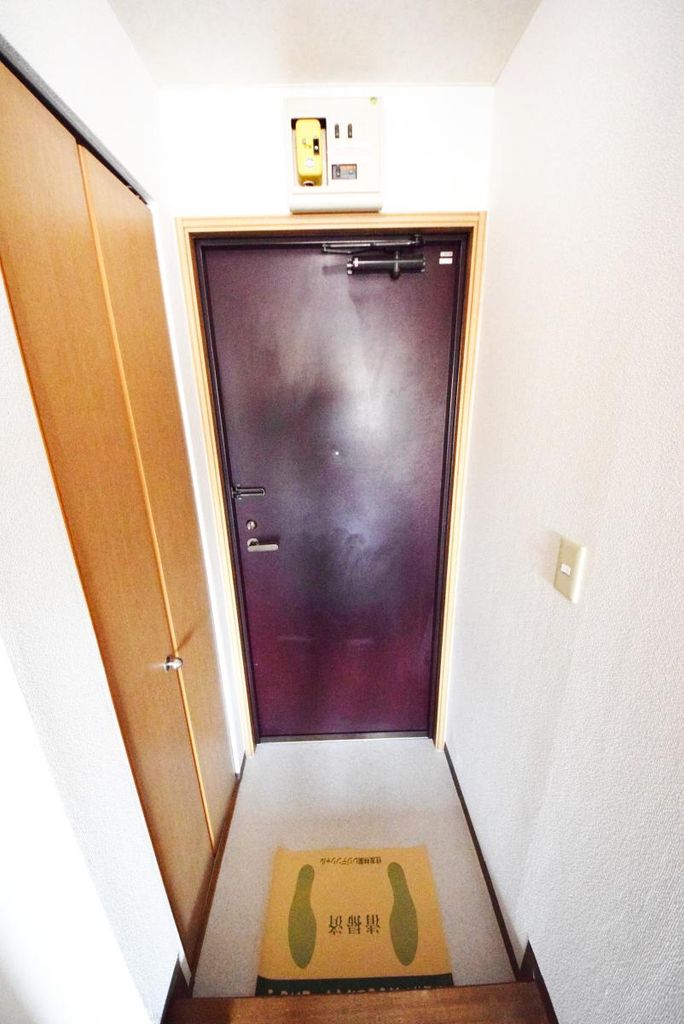 玄関　インタフォン