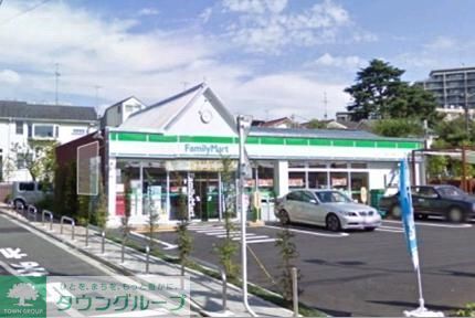 コンビニ　ファミリーマート（コンビニ）まで190m