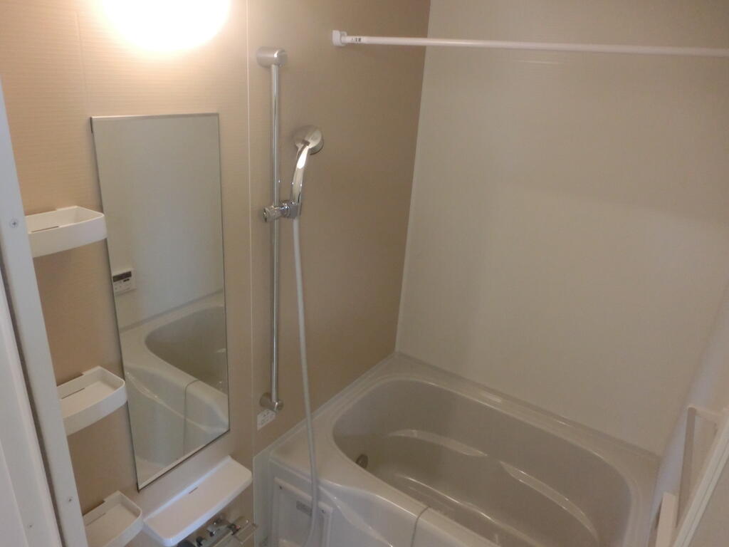 バス・シャワールーム　追焚・浴室乾燥機付バス