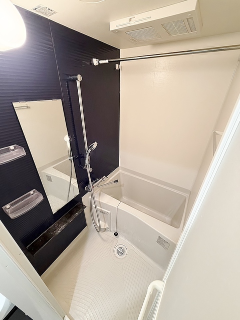 バス・シャワールーム　浴室乾燥・暖房・２４時間換気機能付