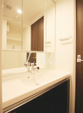 洗面設備　独立洗面台です。