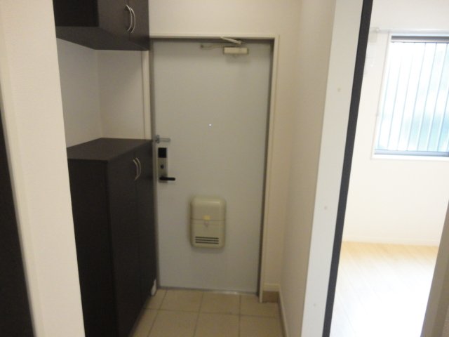 玄関　玄関（イメージ）