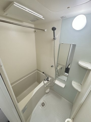 バス・シャワールーム　お風呂です