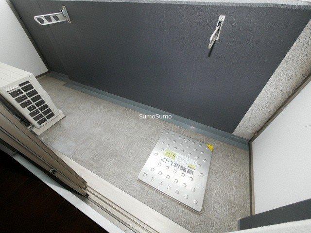 バルコニー　外からの目が気にならないバルコニーで洗濯物が干せます