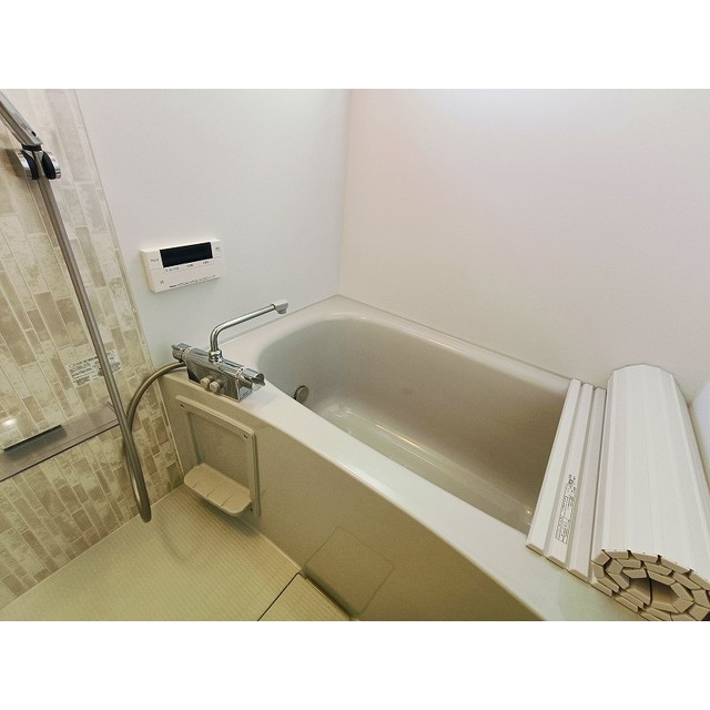 バス・シャワールーム　同タイプ部屋の画像を使用しています