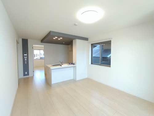 居室・リビング　12.7帖広々としたリビングです☆