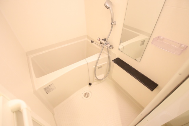 バス・シャワールーム　※別室の参考写真の為、現況優先です。