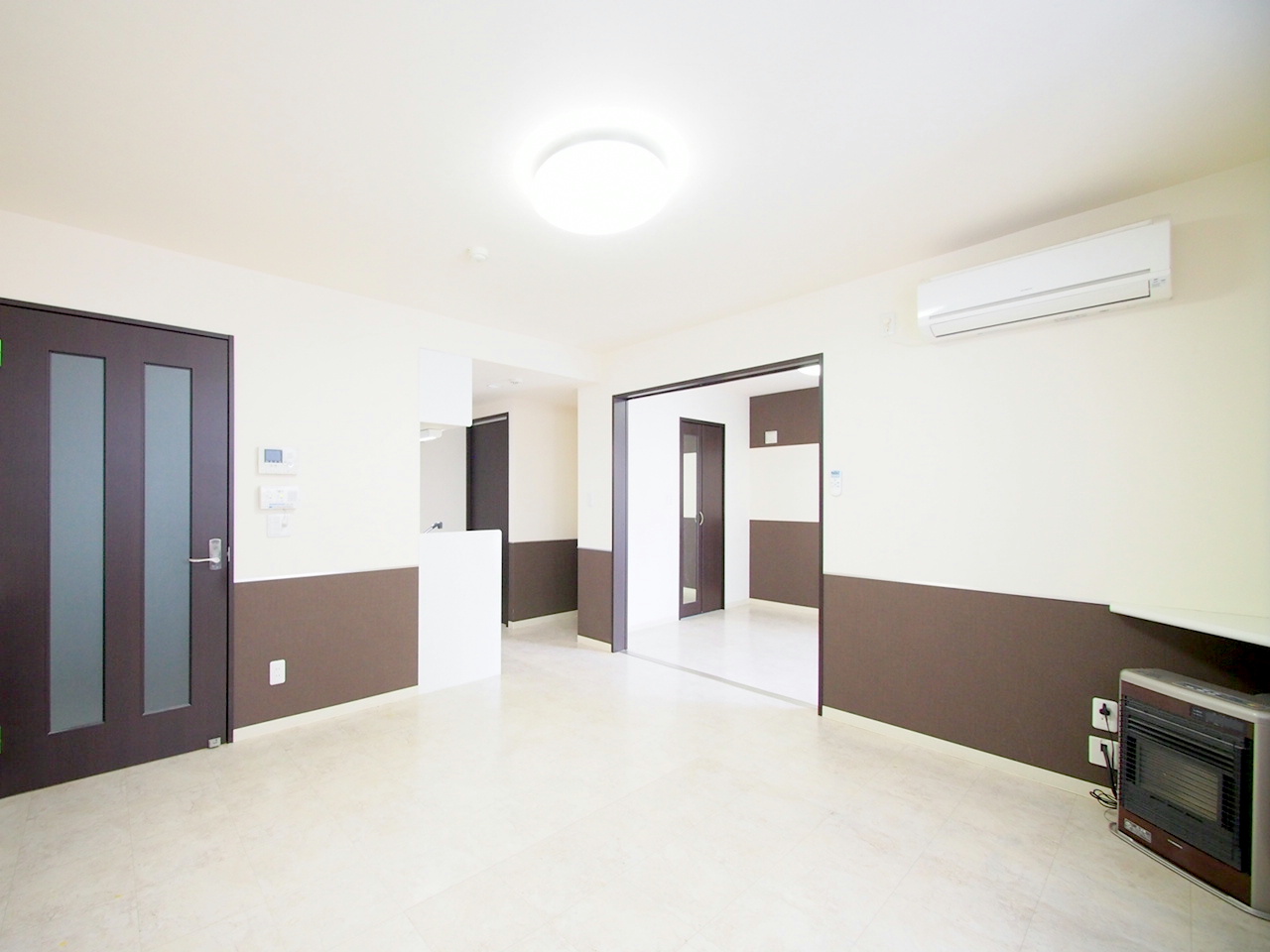 居室・リビング　広々リビングです♪