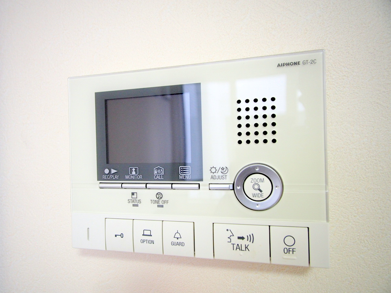 セキュリティ　録画機能付きモニター付インターホン完備しています♪