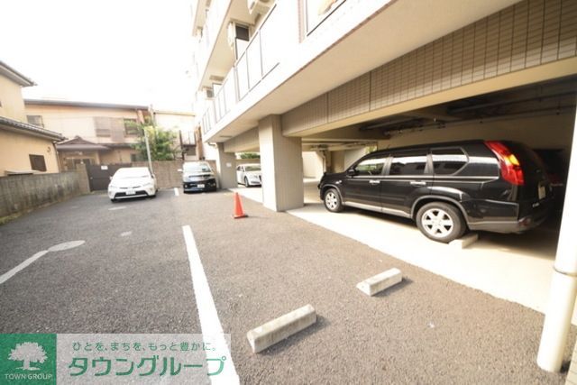 駐車場　敷地内駐車場