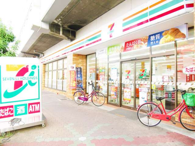コンビニ　セブンイレブン（コンビニ）まで391m