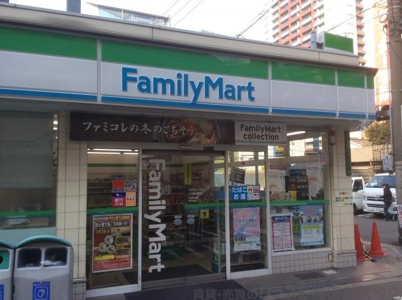 コンビニ　ファミリーマート　K2梅田東店（コンビニ）まで219m
