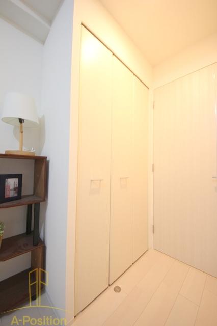 収納　セレニテ福島シェルト