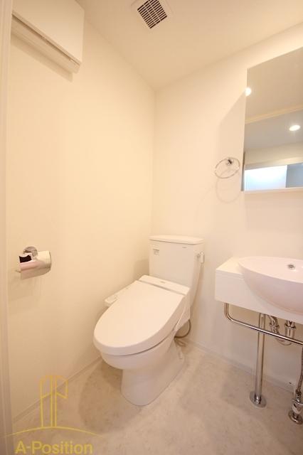 トイレ　セレニテ福島シェルト