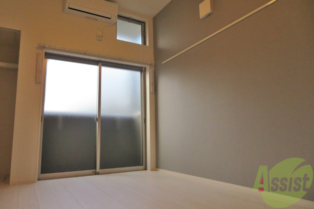 居室・リビング　広々としたお部屋でゆっくり休めます。