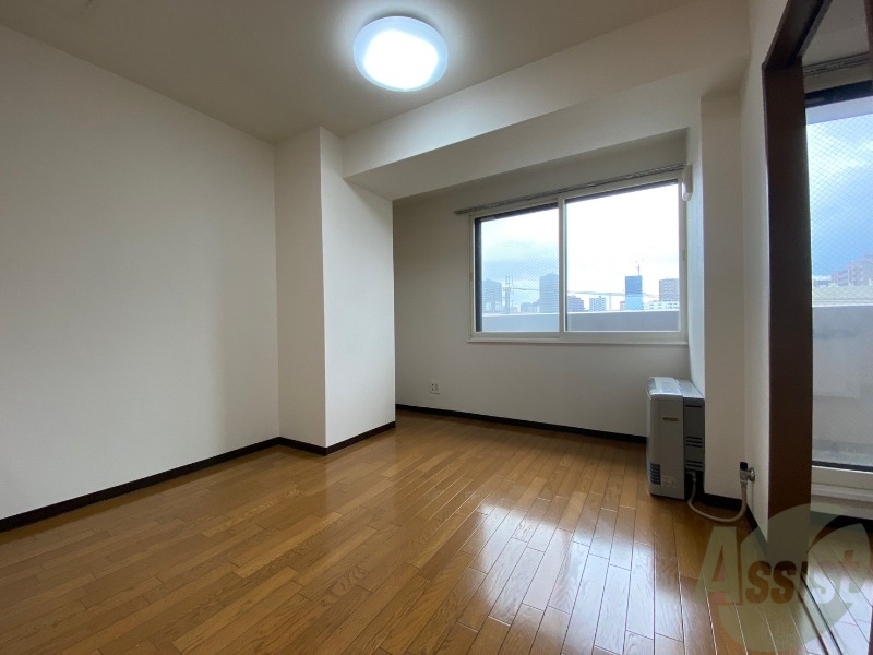 居室・リビング　広くてきれいなリビングです！快適に過ごせそうですね。