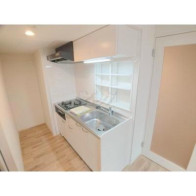 キッチン　嬉しいシステムキッチン付きです♪コンロを買わなくてもOK♪