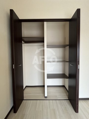 収納　アーバンフラッツ西中島　クローゼット