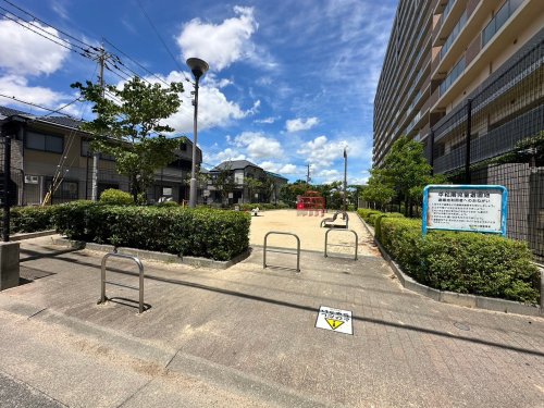 公園　平松南児童遊園地（公園）まで407m