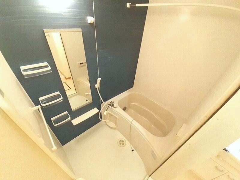 バス・シャワールーム　※別号室の写真です。