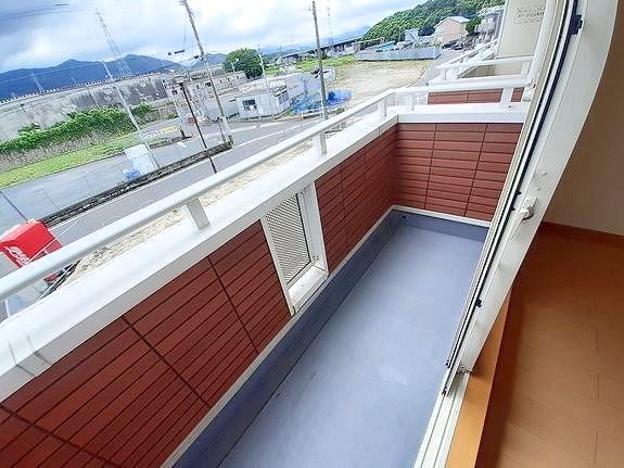 バルコニー　※別号室の写真です。