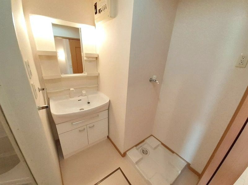 洗面設備　※別号室の写真です。