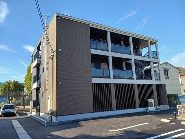 建物外観　落ち着いた雰囲気の外観です